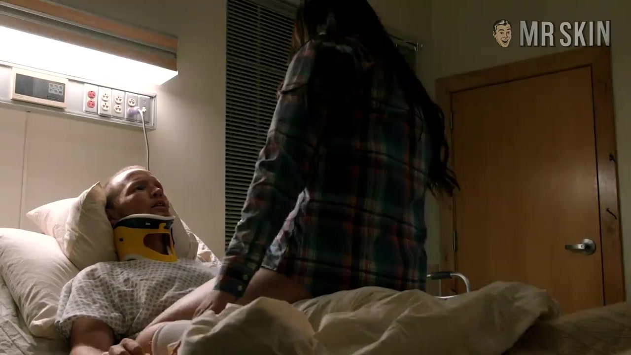 Pamela's First Nude Role & Josh Brolin's Step daughter Bottomless - Mr.Skin
