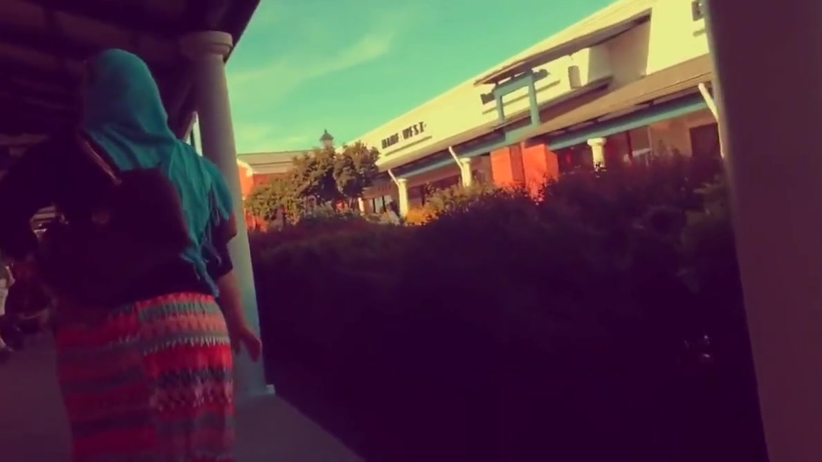 hijab wife big ass walking in street