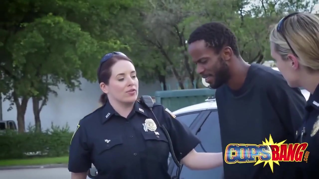 Endowed Black Dude Uses His Dick To Make Two Lusty Whit
