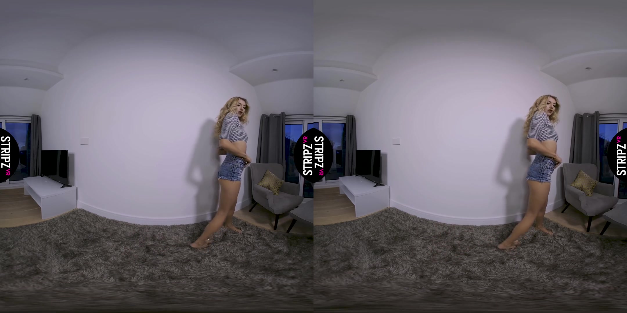 Bexie Williams in Bluejean - StripzVR
