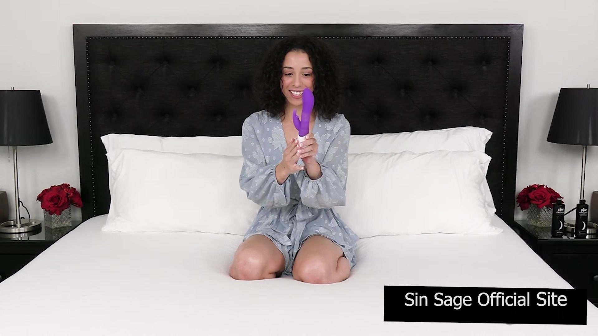 ExCoGi - Pretty Brunette Kira Gets Her First Squirting Orgasm Ever!