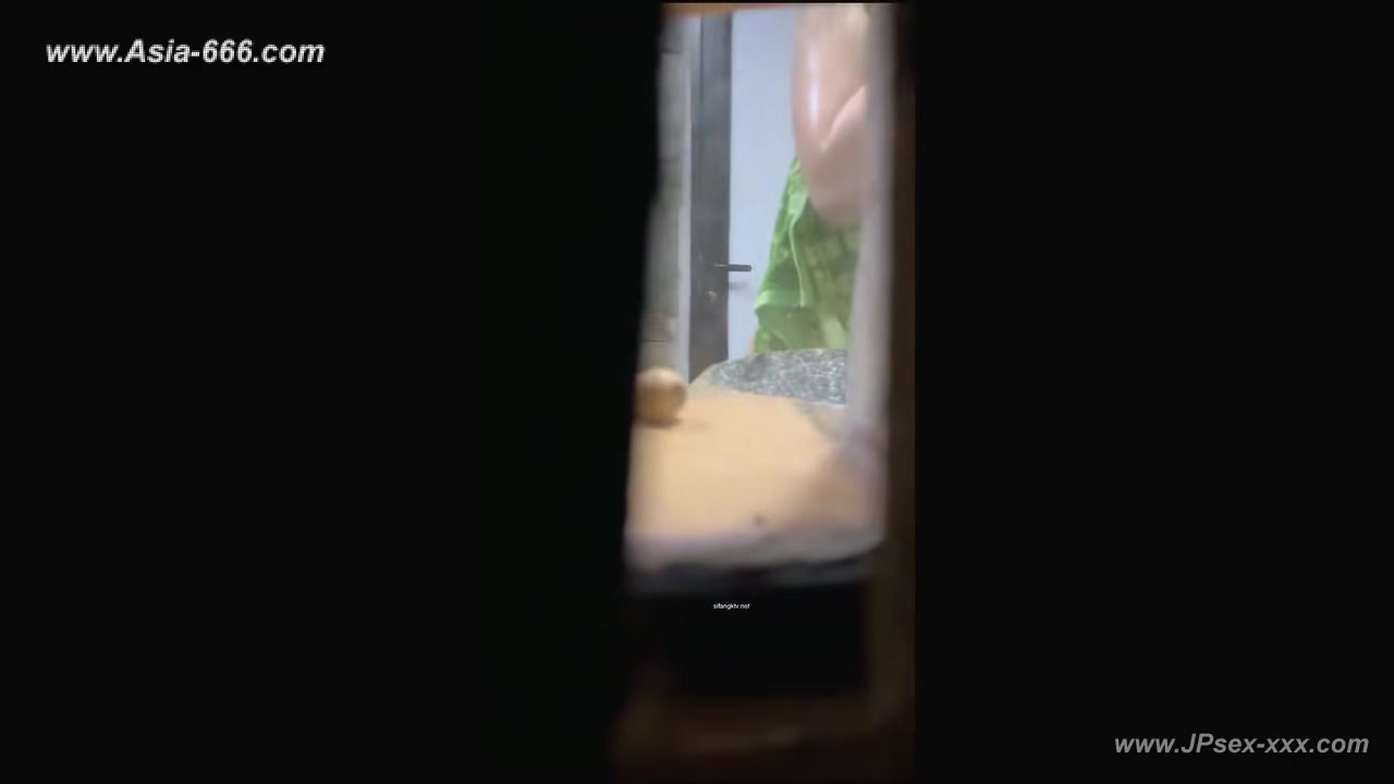 peeping chinese bath.82
