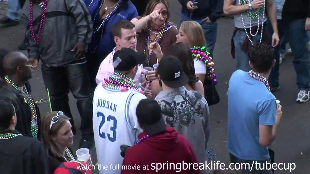 SpringBreakLife Video: Mardi Gras Flashers