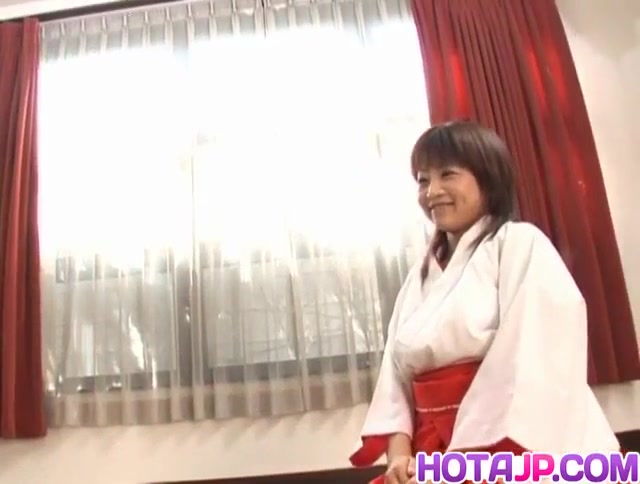 Ami Kitajima fucked and creamed on her pussy
