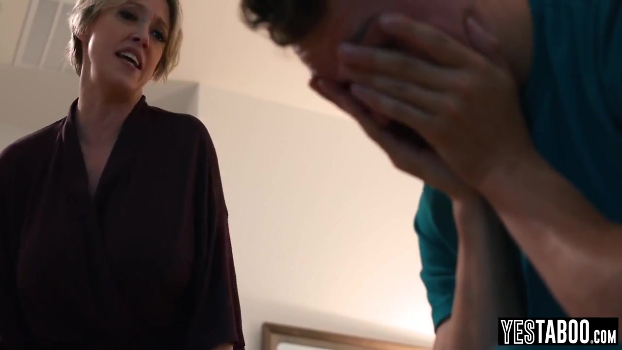 Busty Stepmom And Dee Williams - Pervert Stepson Gets Busty Mature Stepmom To Suck And Fuck Him