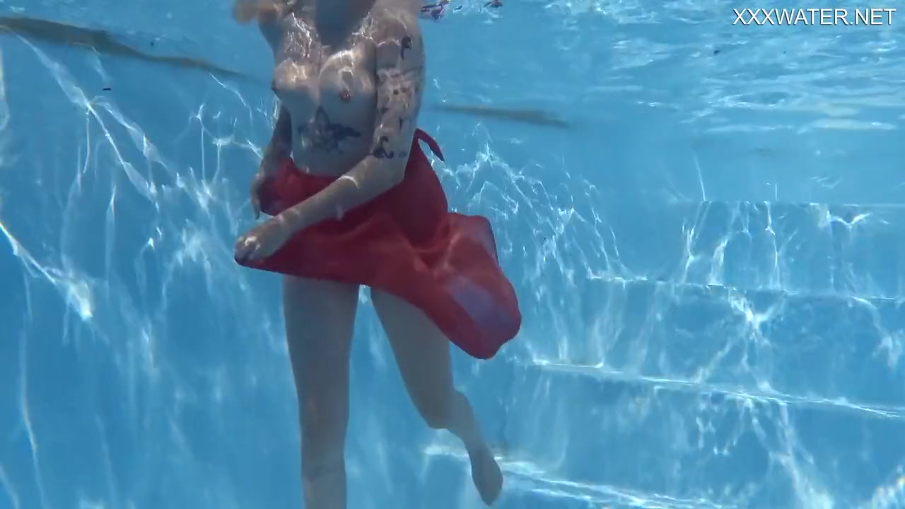 Mimi Cica - Swimming Pool Hot Erotics With Dressed Up