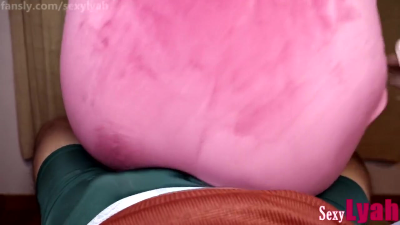 Hot Assjob Lap Dance In Velour Pants