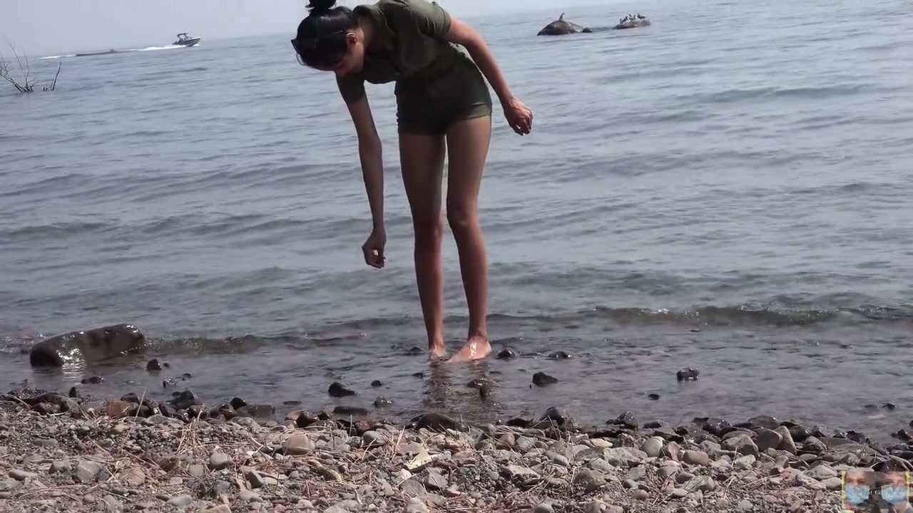 Pebble Tootsies 4k - Viva Athena