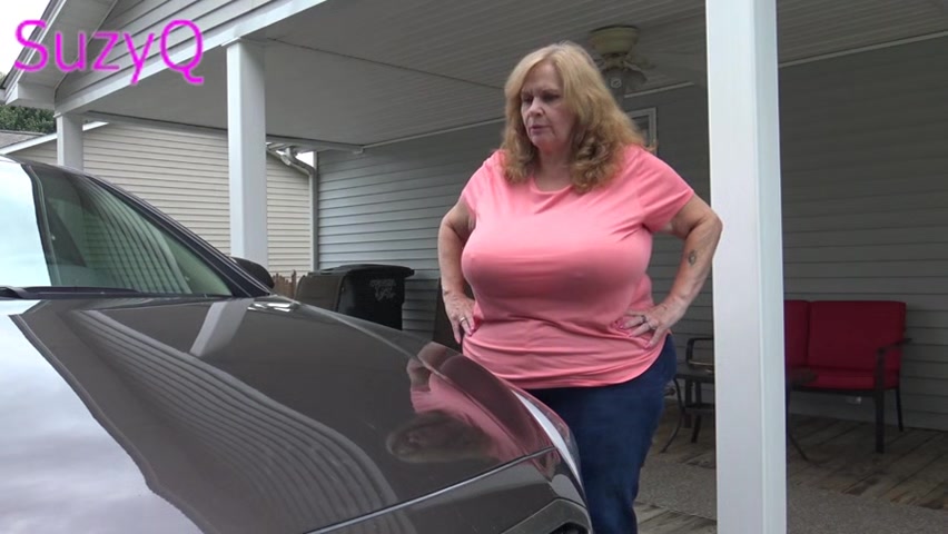 SuzieQ Big Boobs Car Wash