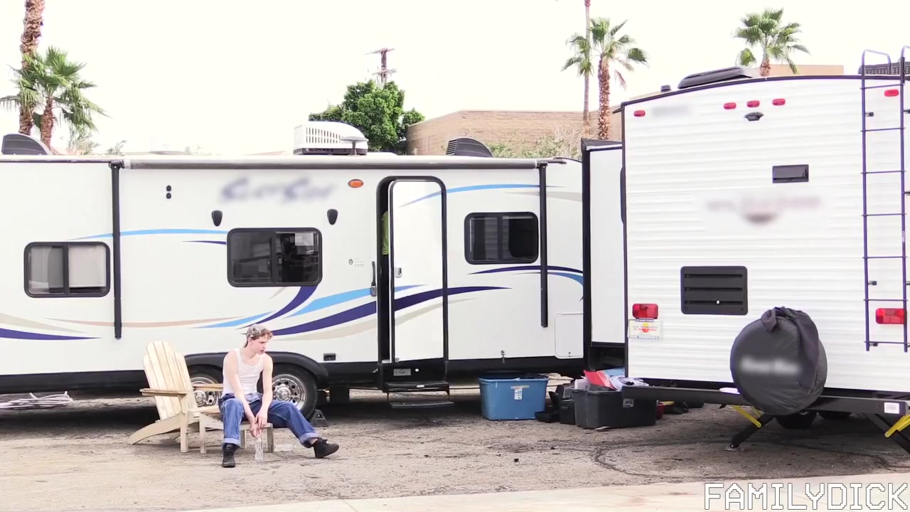 Matt Muck And Mel Grey In Bareback Creampie In Secret