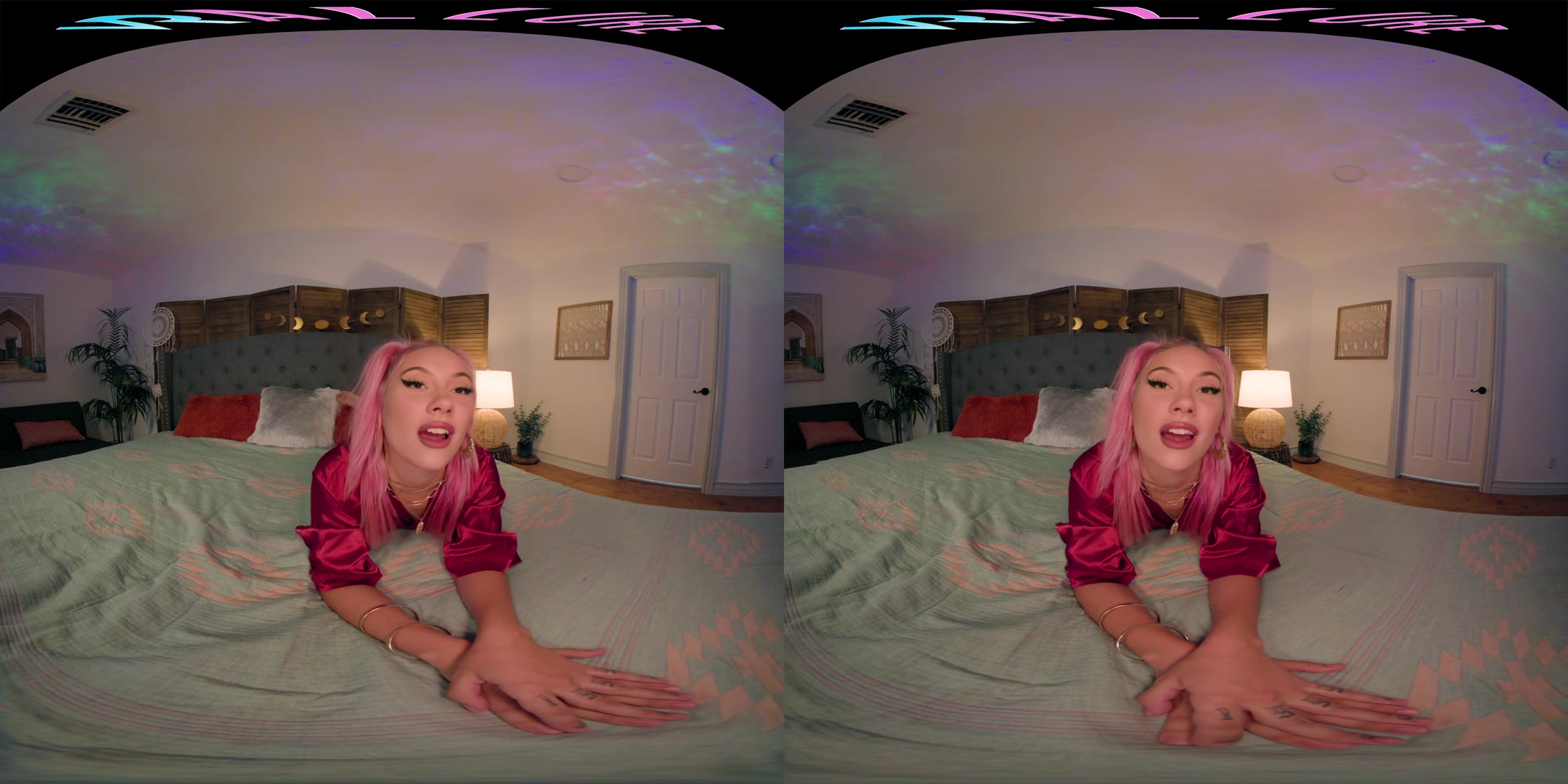 Pink haired babe rides her favorite toy in VR