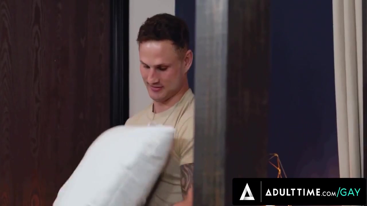 Heteroflexible Destroys Military Rival Blain Oconnors Ass In Their Sergeants Bed - Jeremiah Cruze