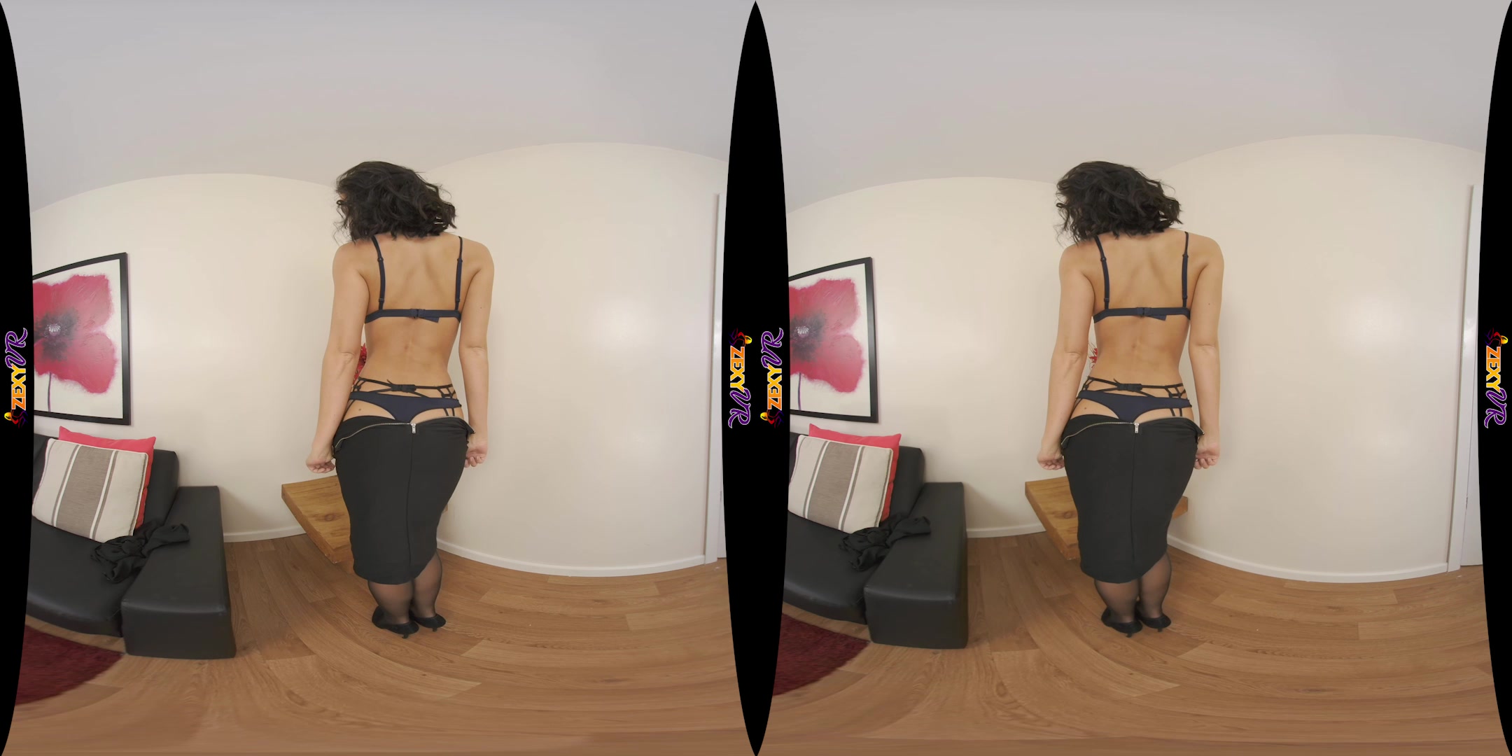 Elegance featuring Mia J - ZexyVR