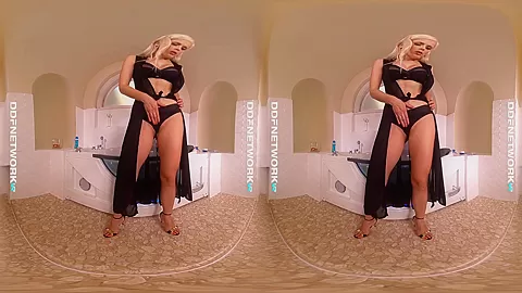 Vittoria Dolce in Voluptuous Vixen: Milf's Solo Finger Fuck in the Bath - DDFNetworkVR