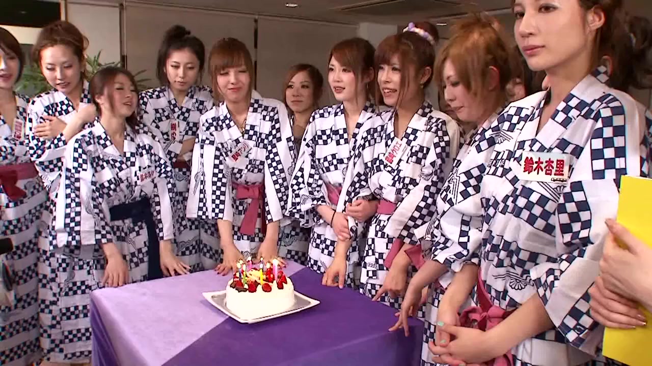 Beautiful Wall Of Ass - JapansTiniest