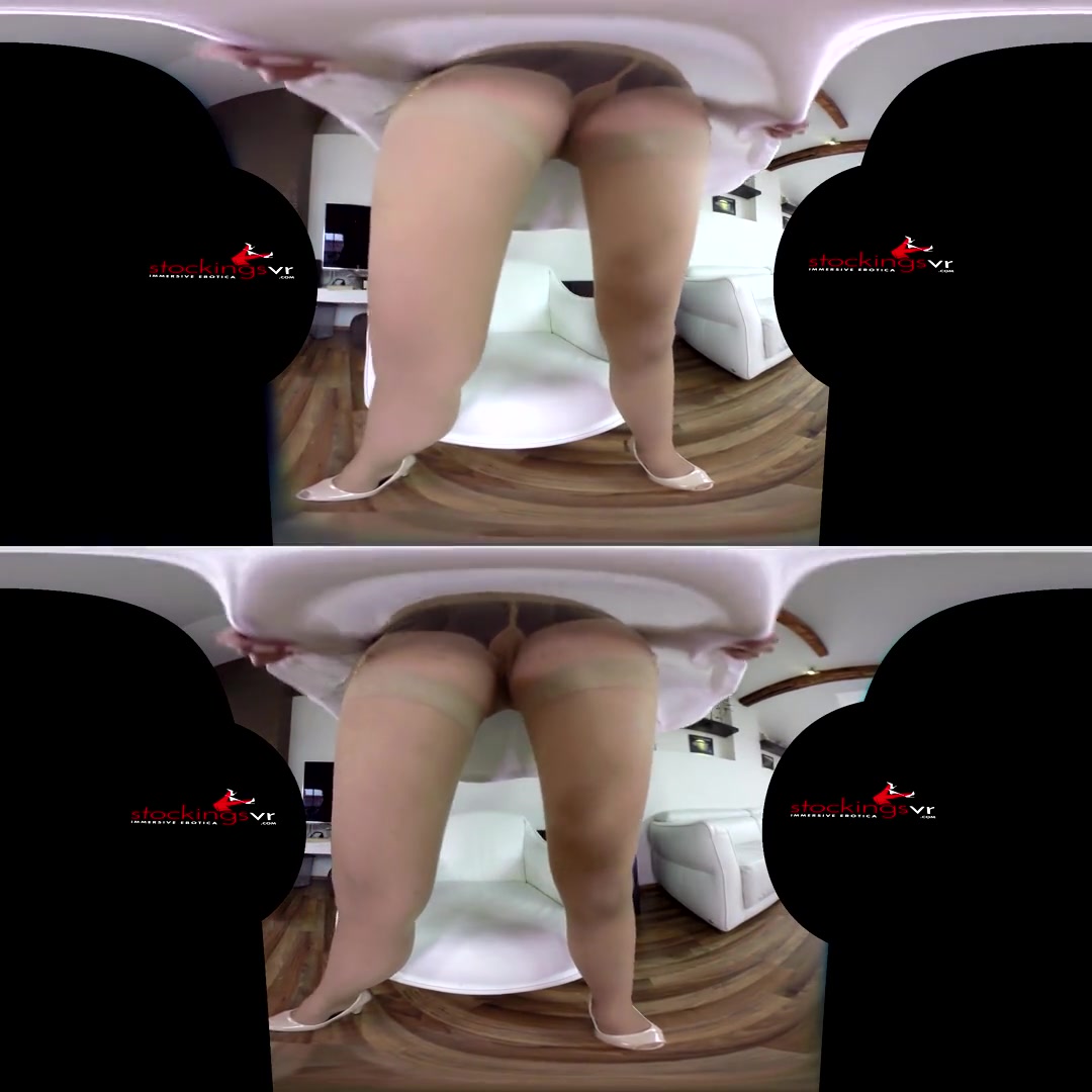 Nikky Dream in Torn - StockingsVR