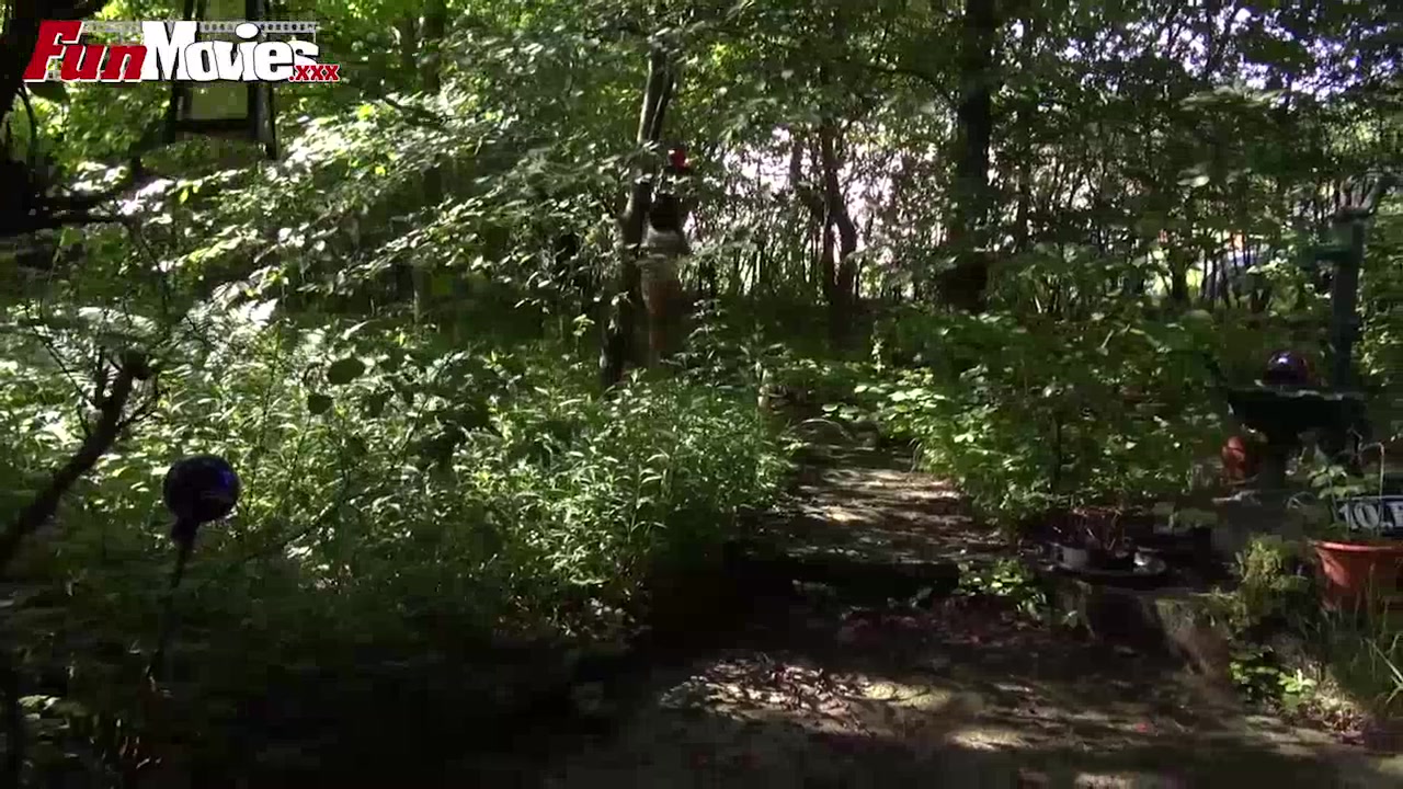 FUN MOVIES Mature cumming in the garden