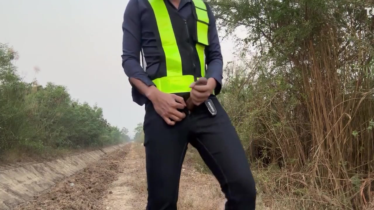 Engineer Comes To Work Before Work Time 11 Min - Gay Porn