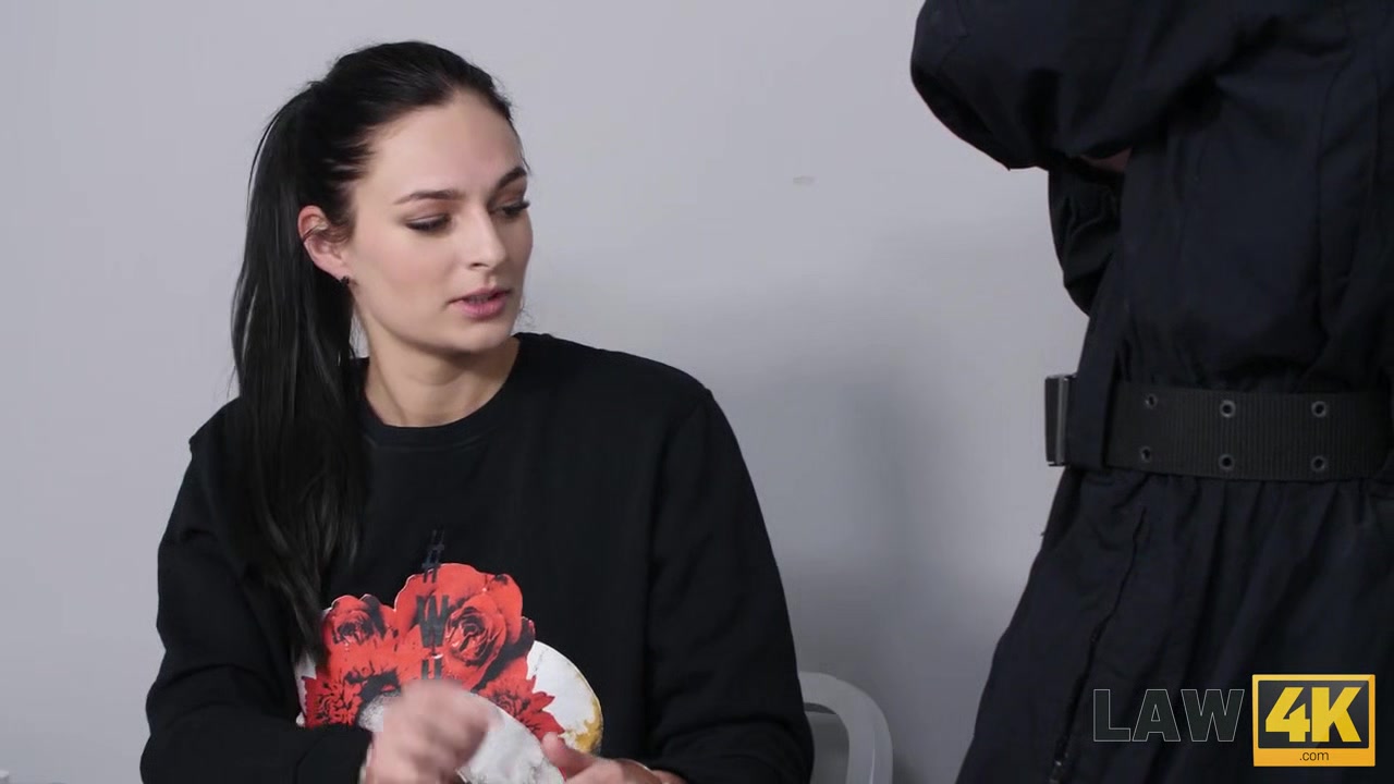 LAW4k. Babe wants to steal a BMW but cops catch her and punish
