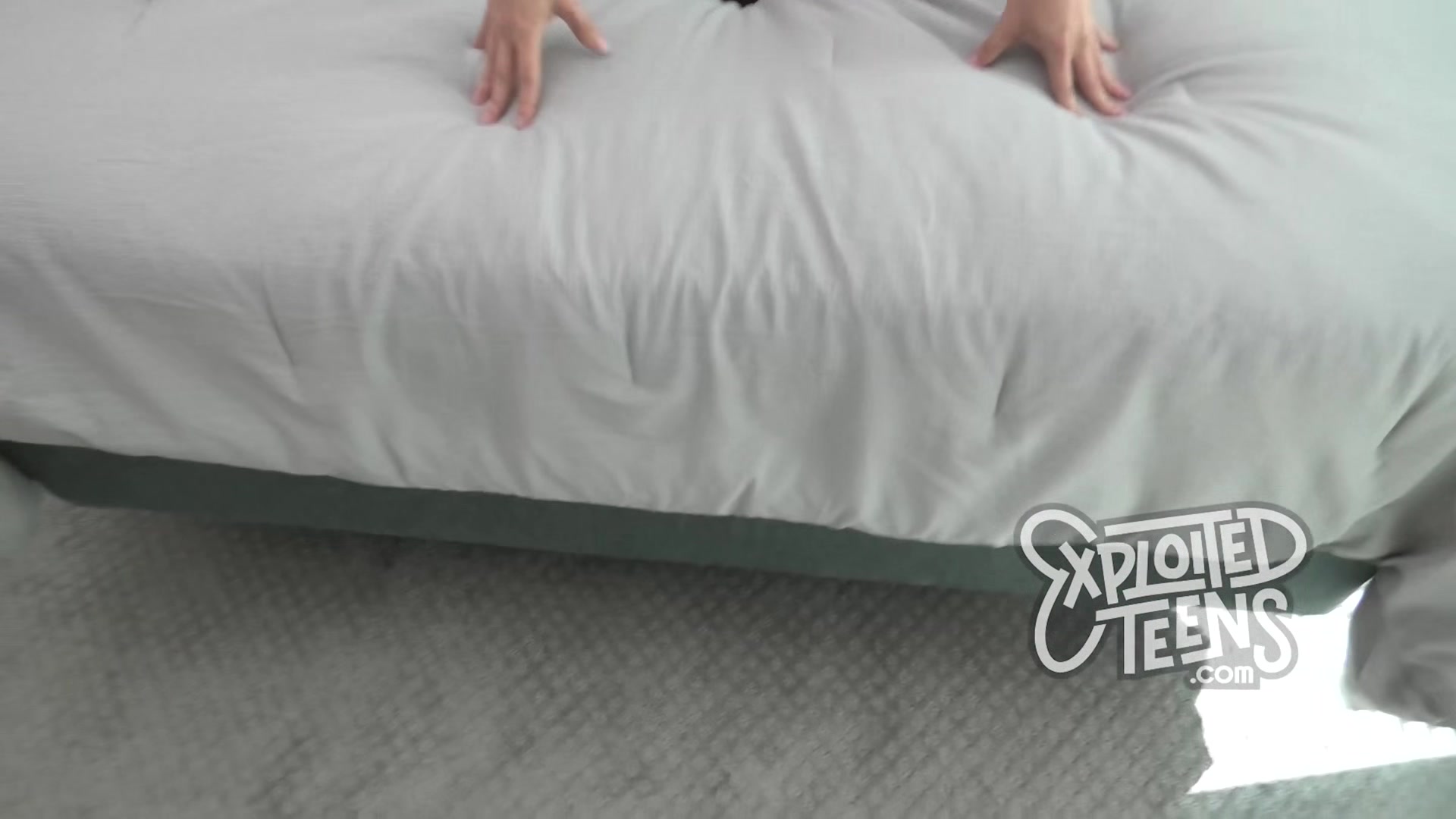 This 4 foot 9 Latina teen 18+ with amazing tits gives a sloppy BJ