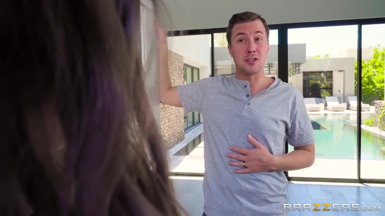 Riley Reid And Jessy Jones In Sexual Obsessed Hippie Girl At Clip Eating Her Peach