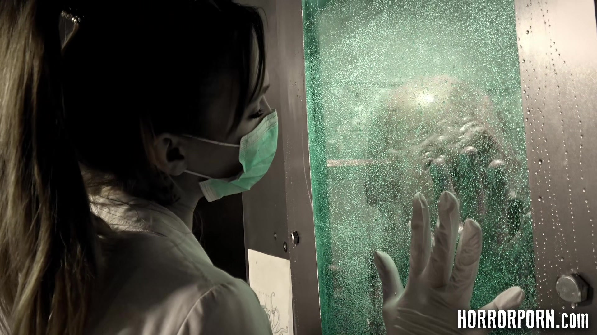 HORRORPORN The beautiful scientist fucked by a monster