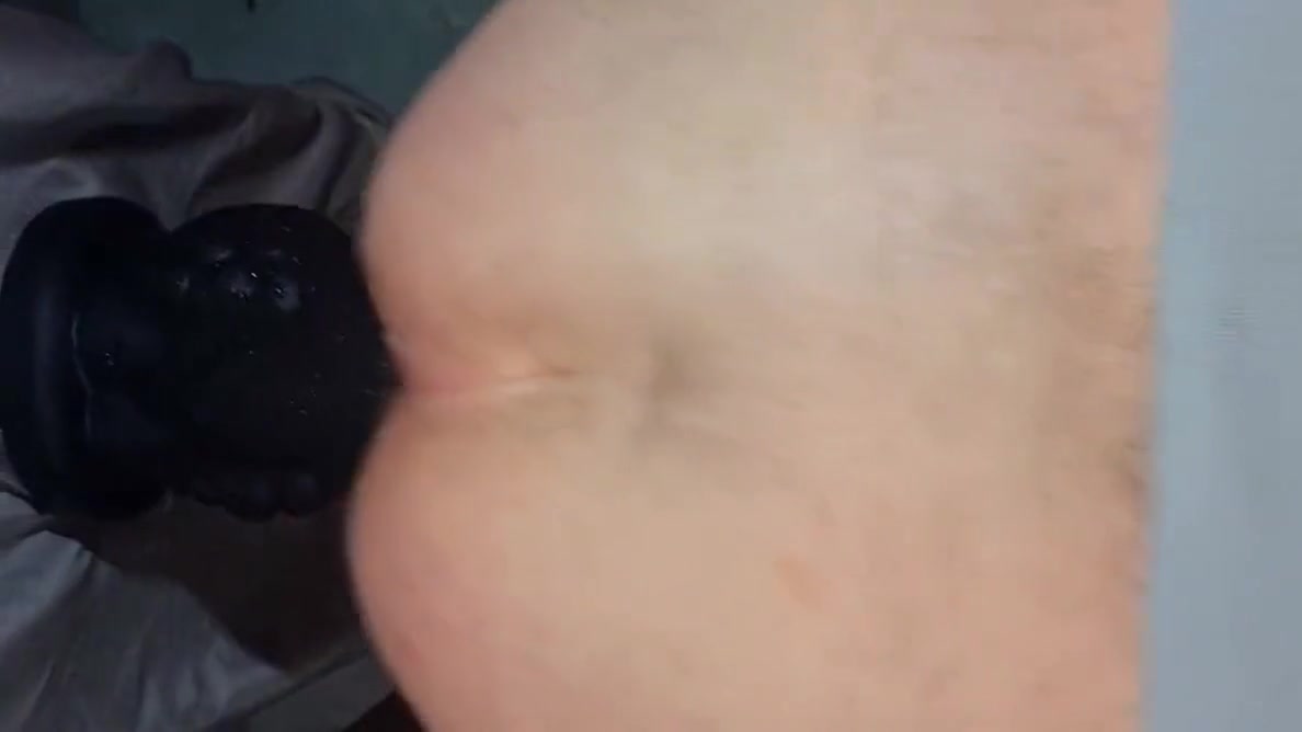 Str8 Aussie Guy Plowed By Fucking Machine With Minotaur Xxl - Session.07