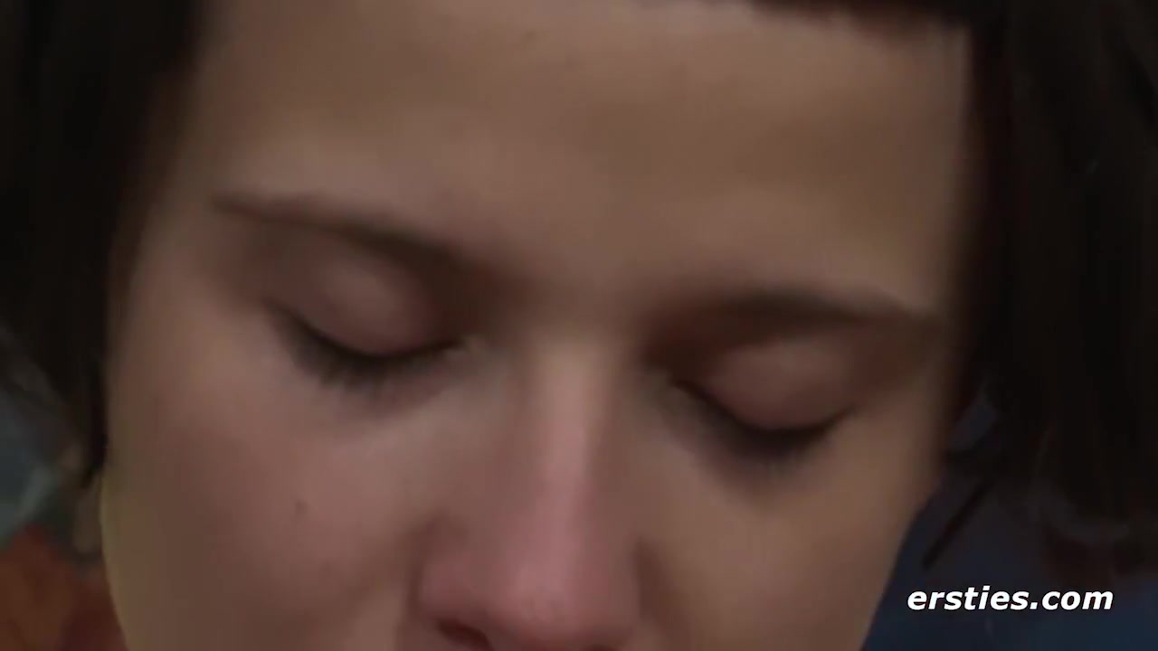 All Natural Amateur Toying Her Hairy Pussy