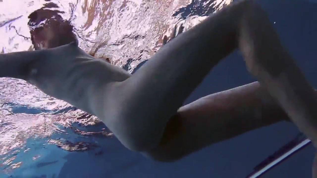 Super Hot Underwater Hairy Babe 5 Min With Anna Netrebko