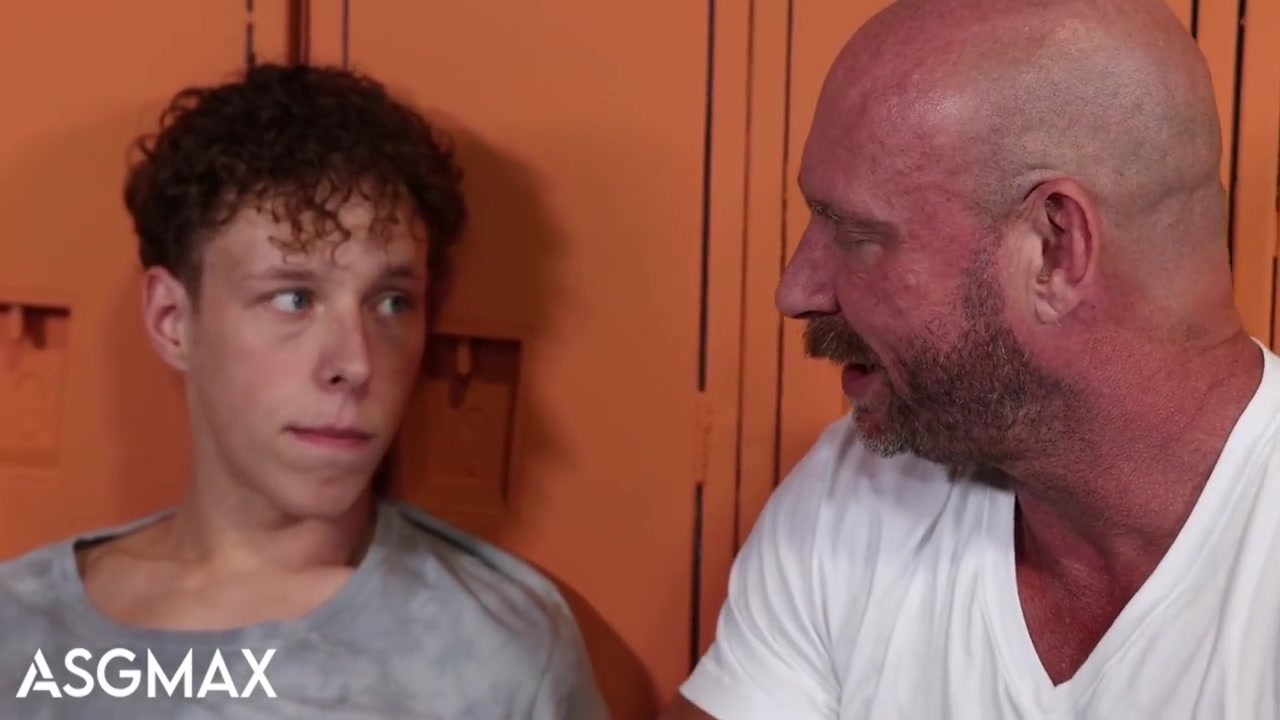 Big Ol Stepdad Fucks His Twink Stepson Hard