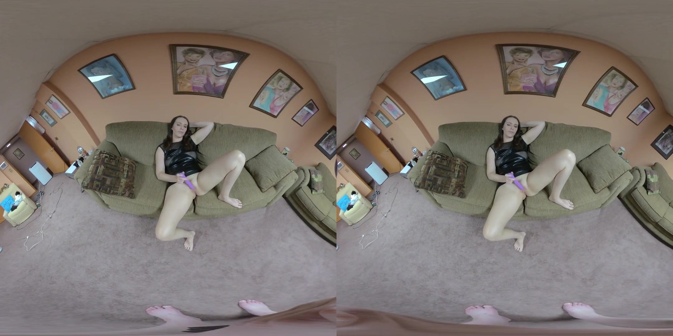 Alisha Adams Is Getting Off with Her Purple Vibrator - Amateur Solo Masturbation on the Couch Voyeur