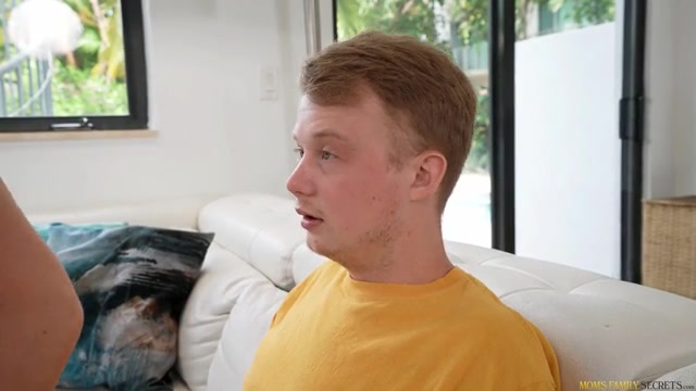 Stepmoms Favorite Position - S3:E8 - Momlover