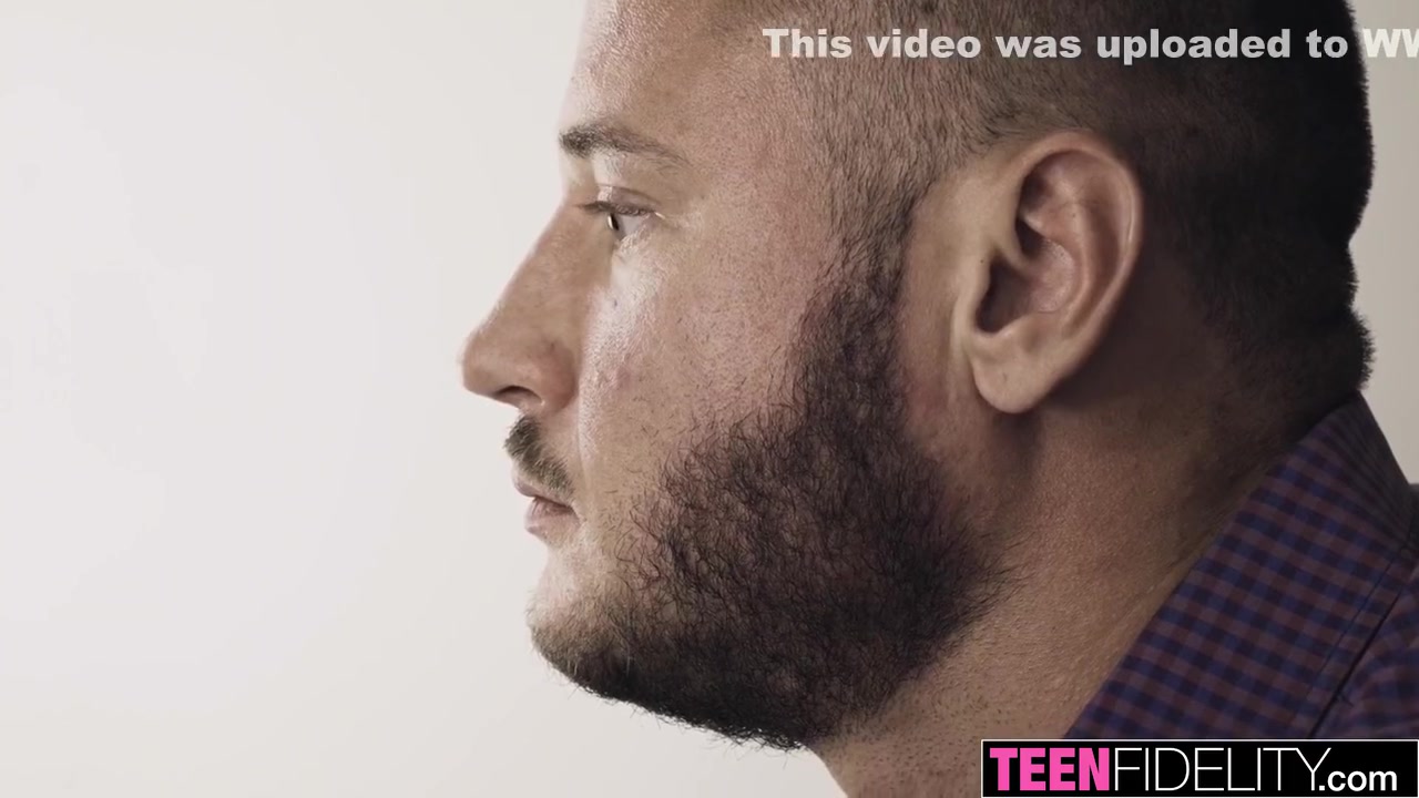 Hannah Hays In He Cant Resist This Tight teen 18+