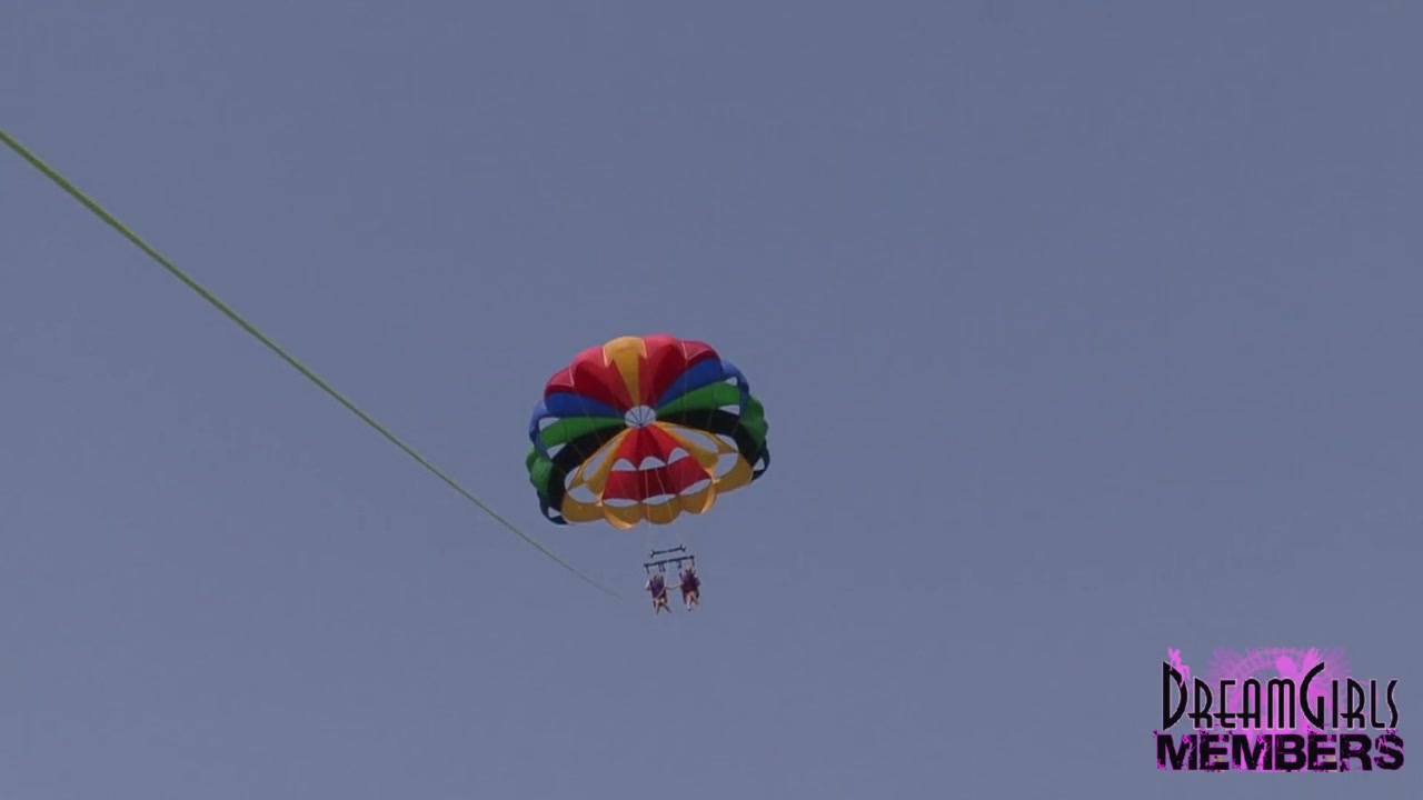 Home Video Naked Parasailing With Three Wild Spring Breakers - DreamGirlsMembers