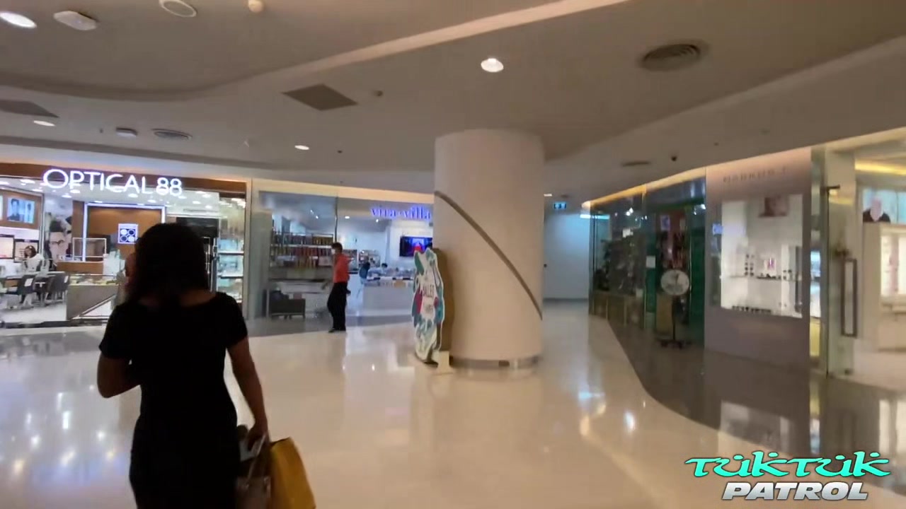 Lustful Thai MILF