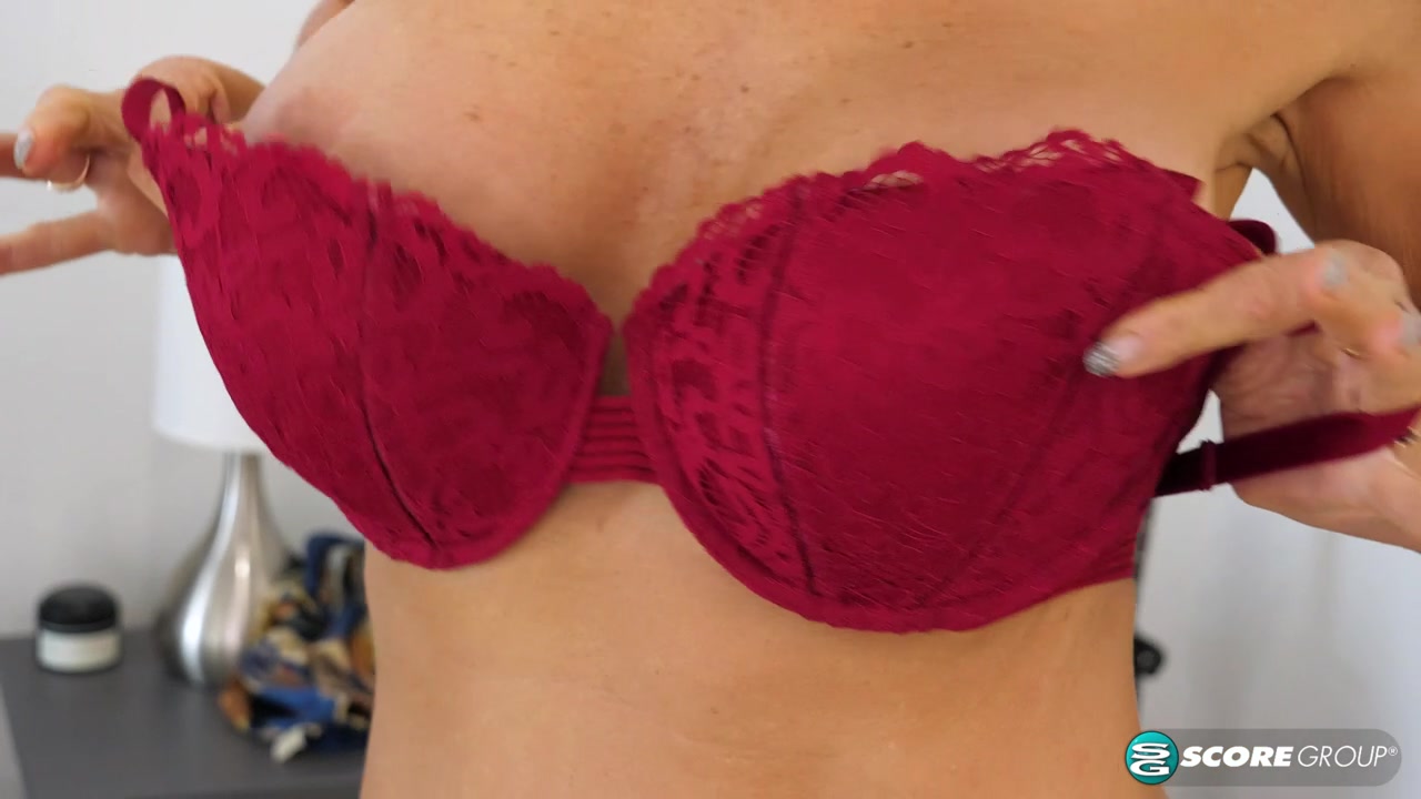 How A Sexy Milf Starts Her Day