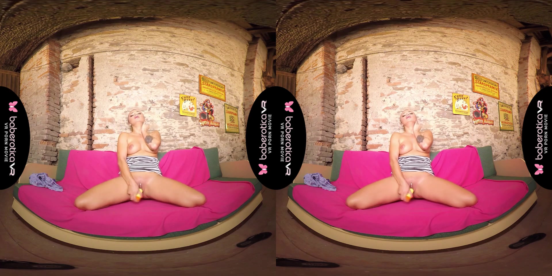 Petite Daphne Klyde Sticks Whole Toy Up Her Cunt - BaberoticaVR