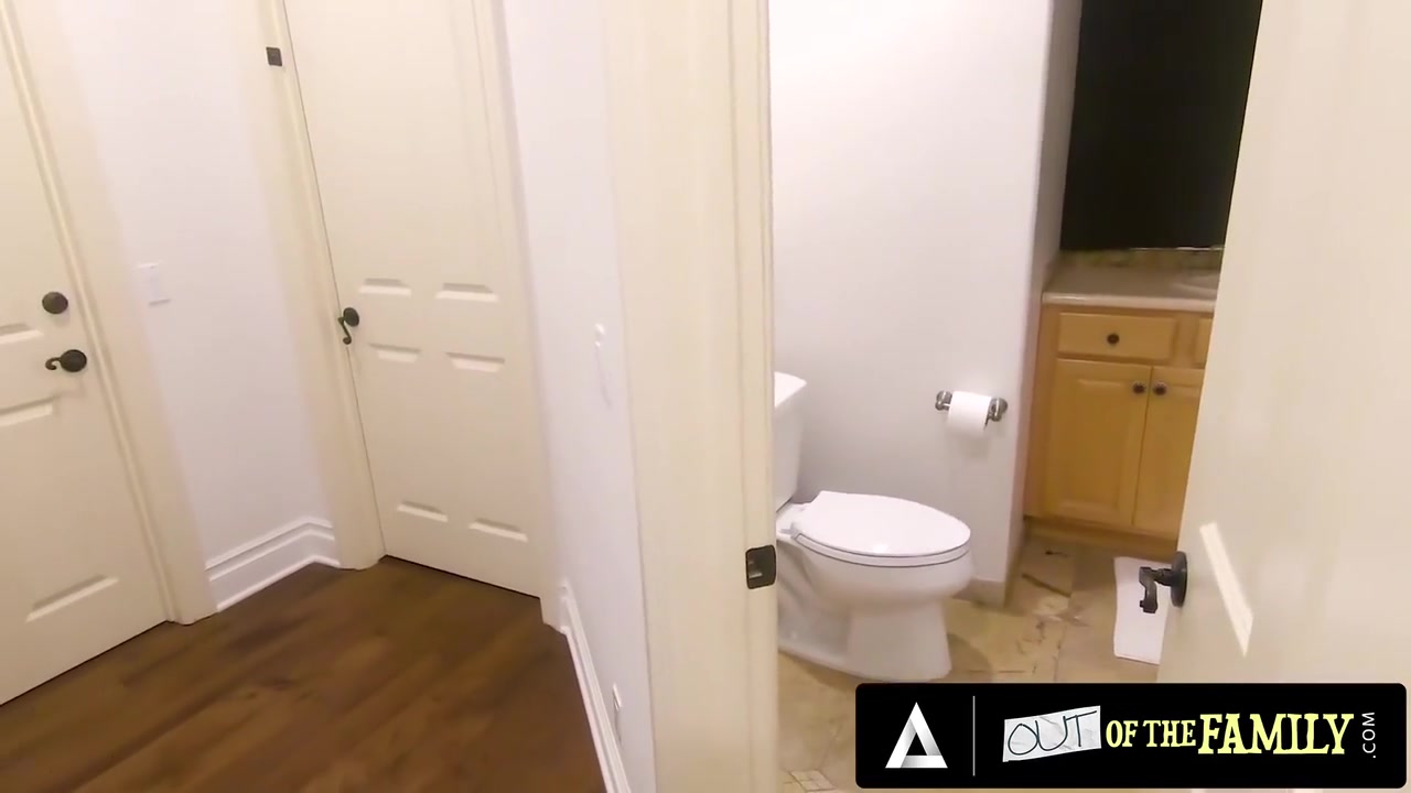 Jane Wilde - Gorgeous teen 18+ Sucks And Gets Fucked In Pov By Her Stepbrother
