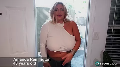 Big tits, big ass and a big toy - 40SomethingMag