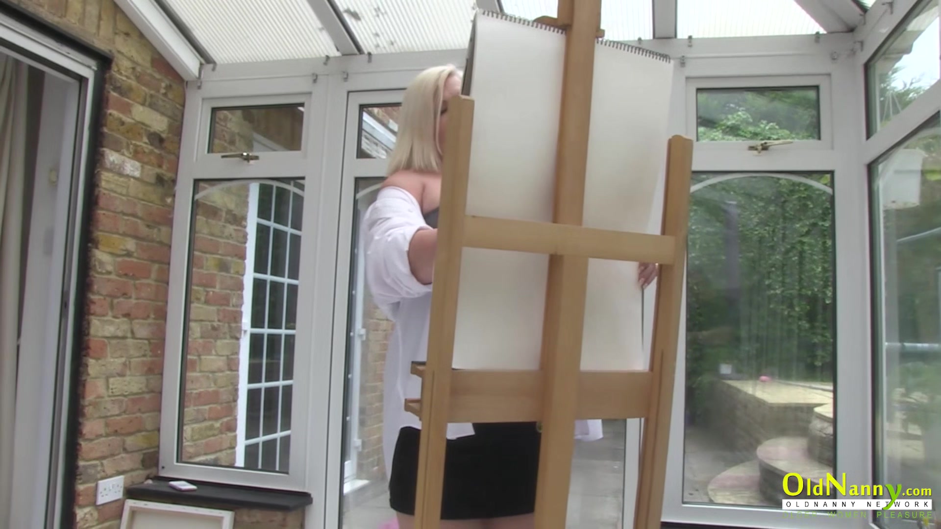 OldNannY British Matures Seductive Body Showoff