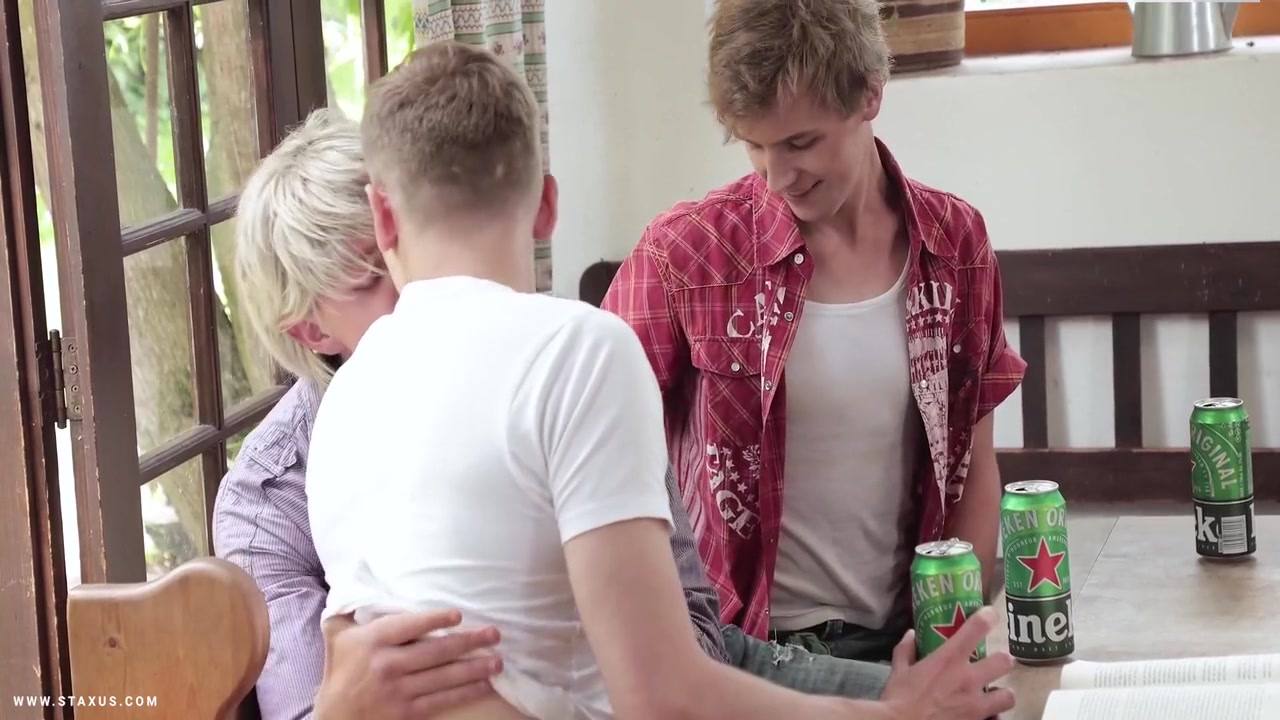 Nick Fox And Daniel Karrington In Bareback And Boners: A Threesome In Paradise