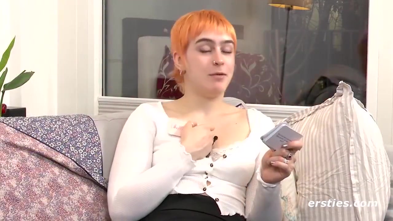 Die Neugierige Emi Aus Berlin Steht Auf Heibe Abenteuer