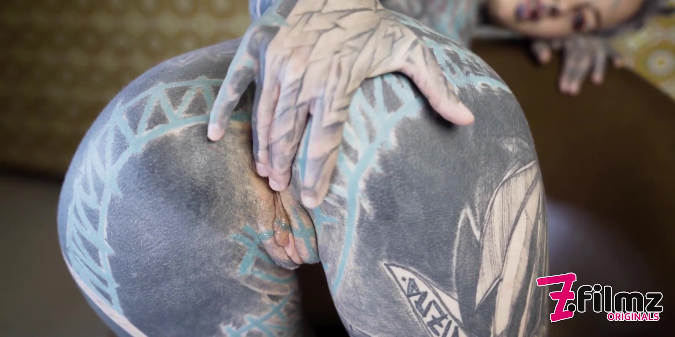 Tattooed teen 18+ Testing Fuck Machine With Her Anal - Fuck Machine, Gapes