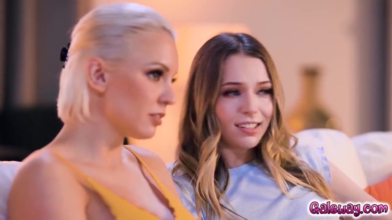 Kenzie And Lily Had A Little Hump In The Night With Lily Larimar, Lily Wow And Kenzie Taylor