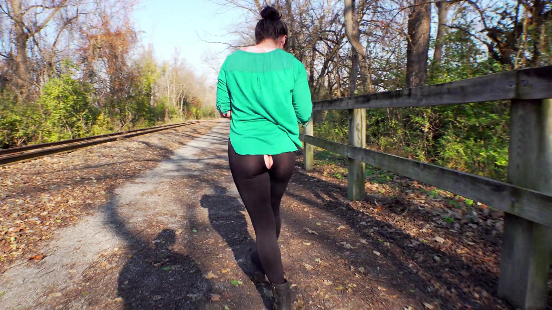 Oblivious Milf In Ripped Leggings - Sammi Starfish