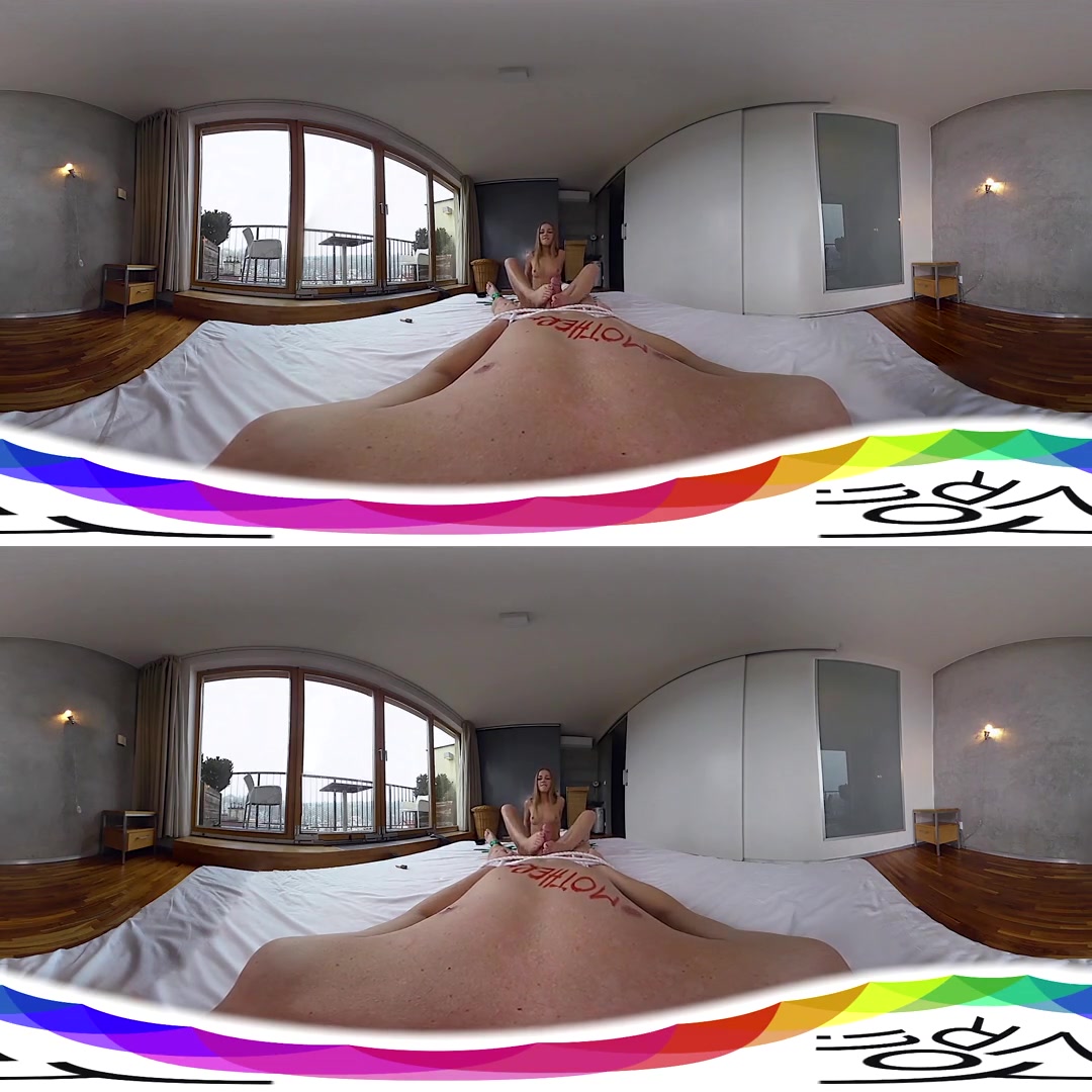 Alexis Crystal in X GF's Dumping - HoliVR