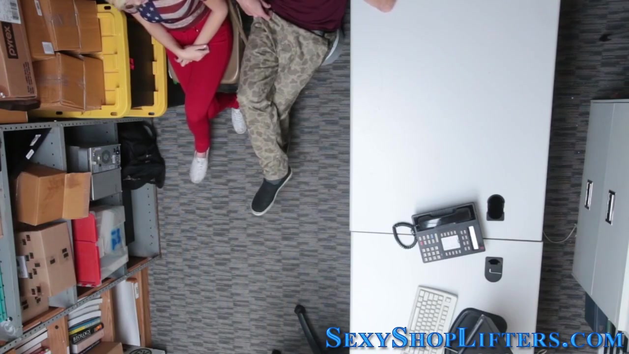 teen 18+ Sucks Pole