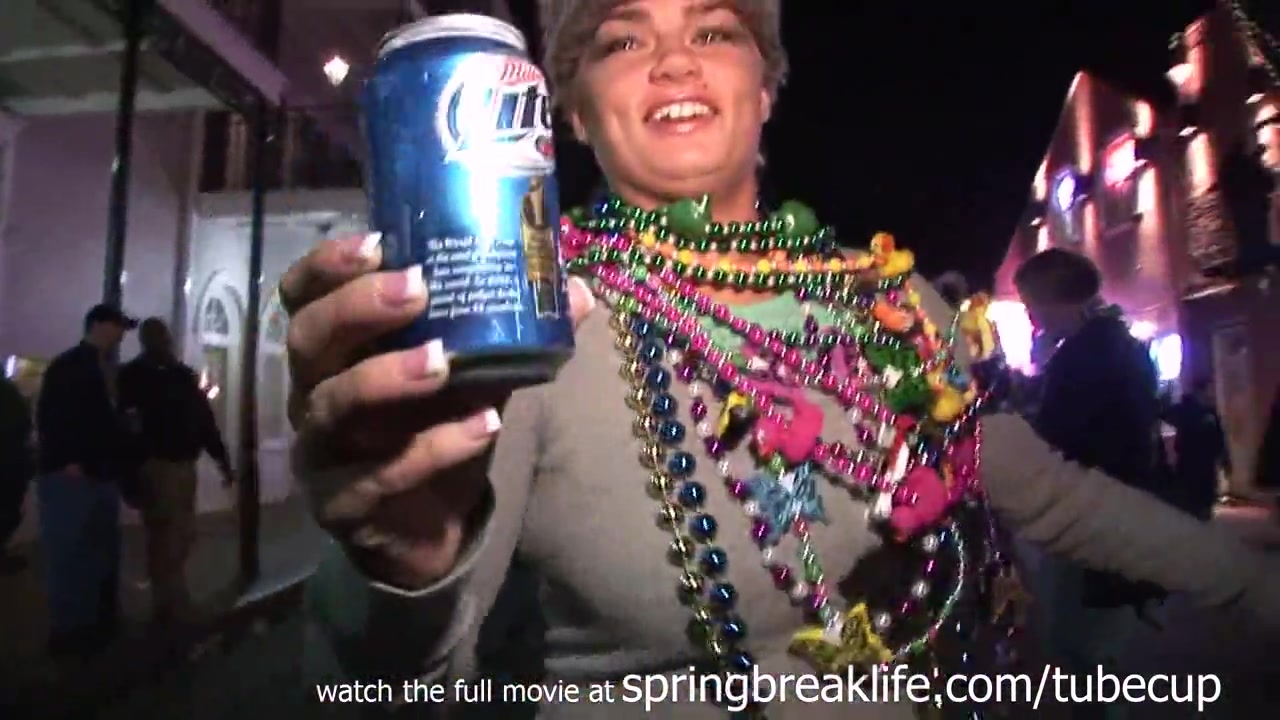 SpringBreakLife Video: Mardi Gras Street Flashers