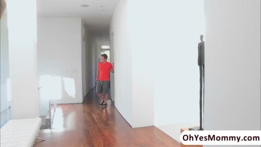 Milf Jennifer Initiates A Threesome Sex