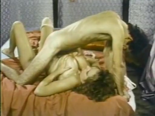 Becky Savage, Busty Belle, Candy Samples in vintage porn clip
